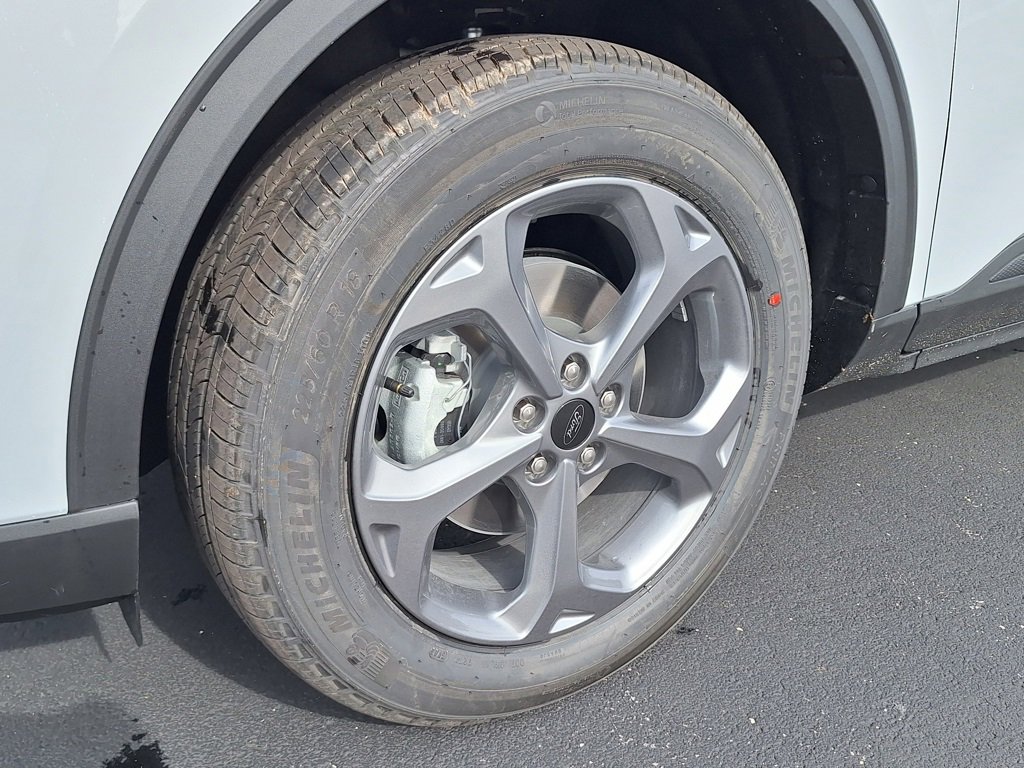 New 2026 Ford Escape ST-Line w/ Cold Weather Package image 29