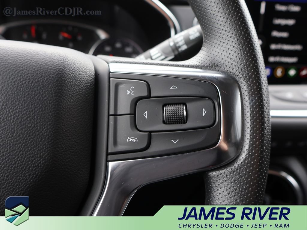 Used 2025 Chevrolet Blazer LT AWD/4WD image 27