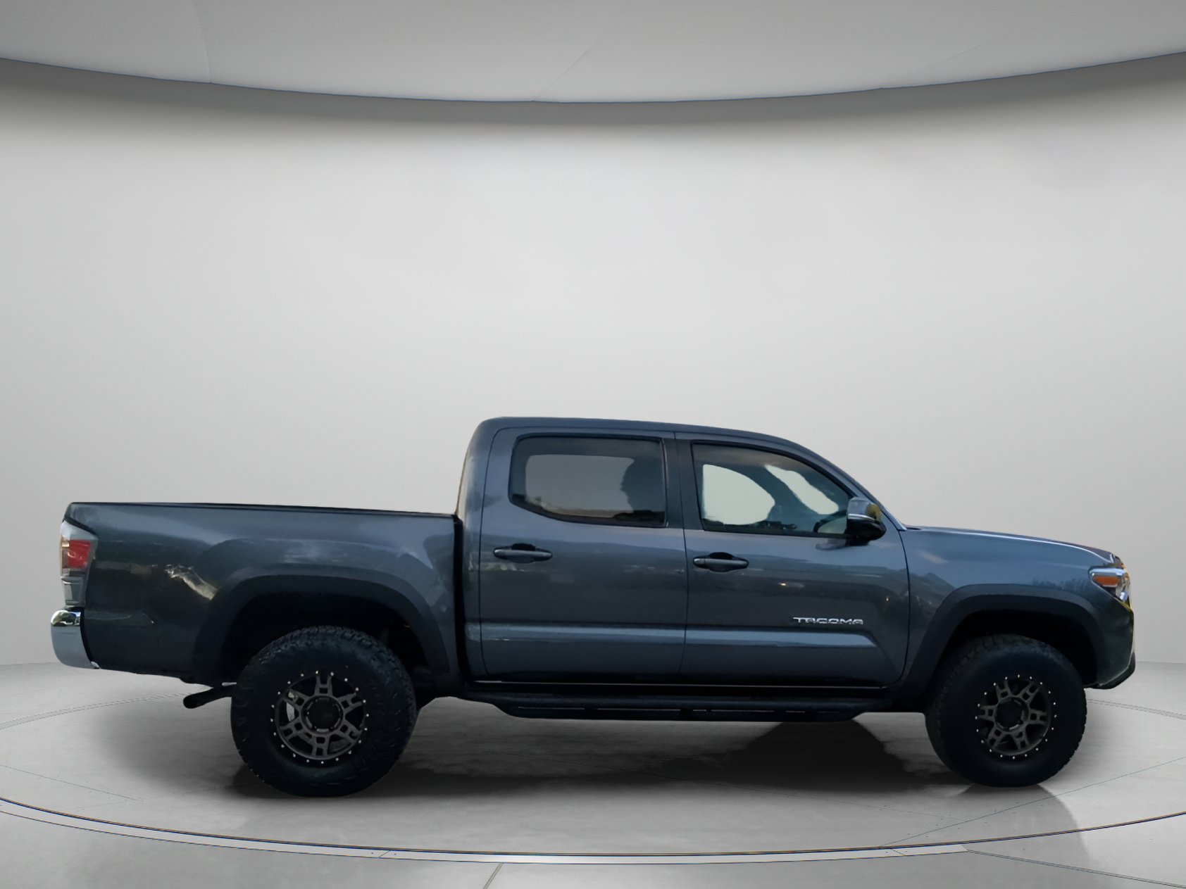Used 2021 Toyota Tacoma TRD Off-Road AWD/4WD image 31