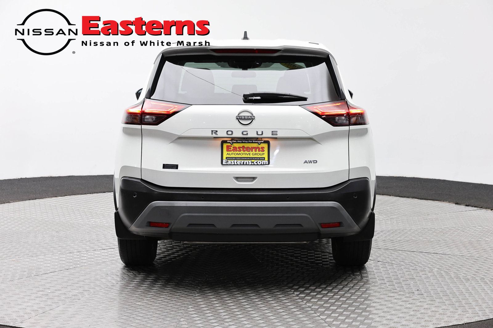 Used 2023 Nissan Rogue S AWD/4WD image 6