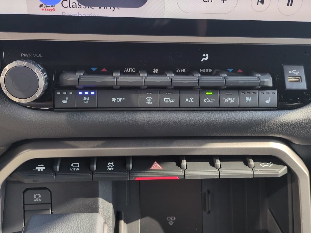 New 2026 Toyota Tundra Limited AWD/4WD image 16