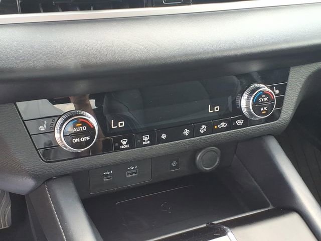 Used 2024 Mitsubishi Outlander AWD image 8