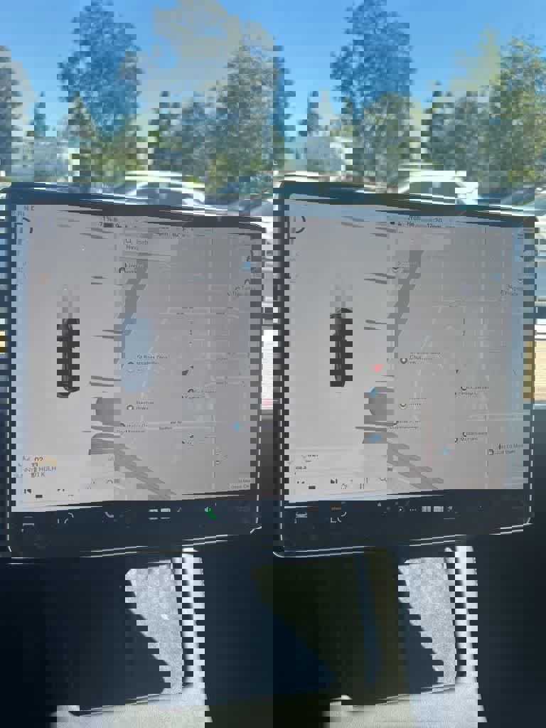 Used 2024 Tesla Model Y Long Range image 10