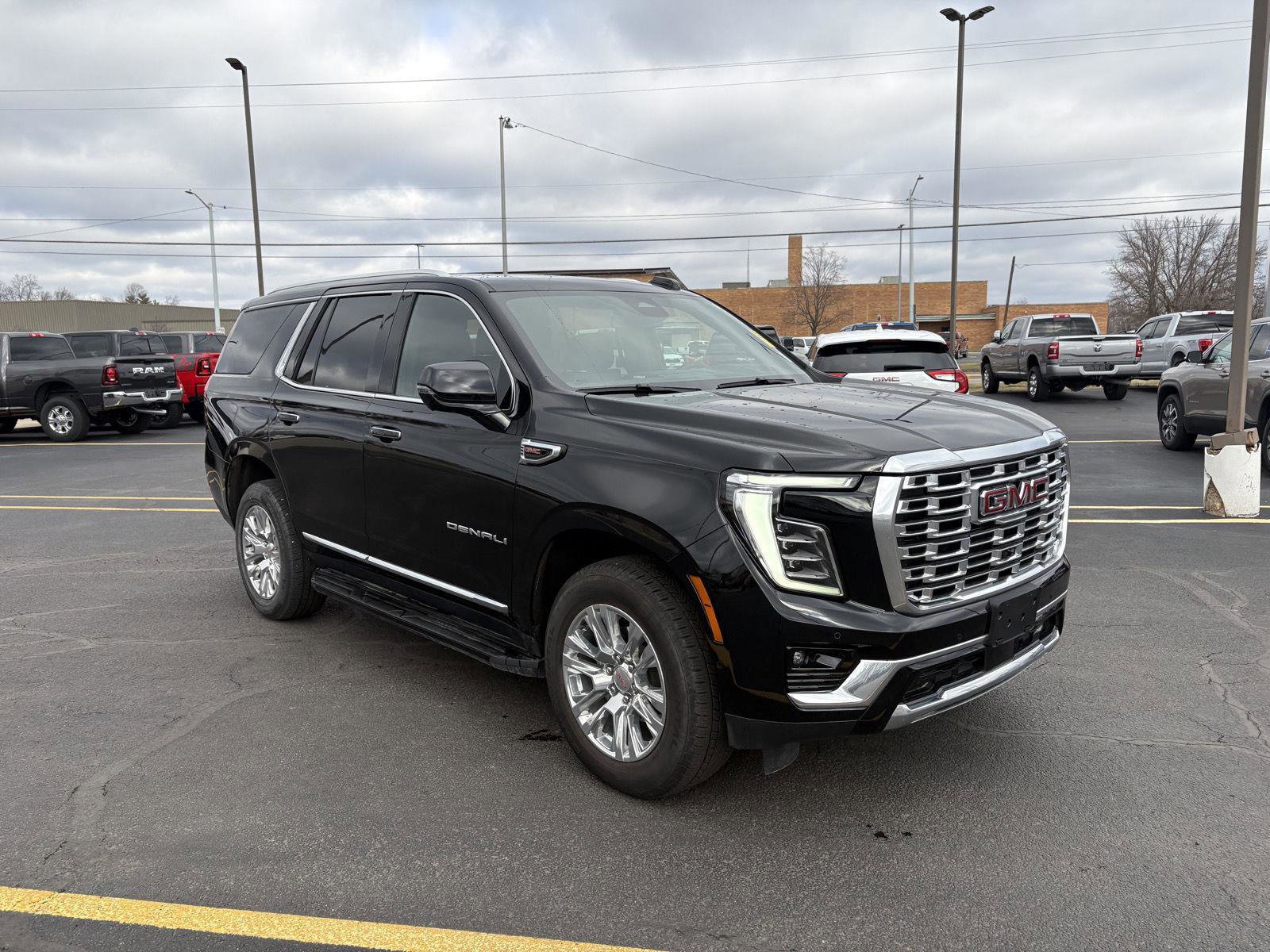 Used 2025 GMC Yukon Denali image 2