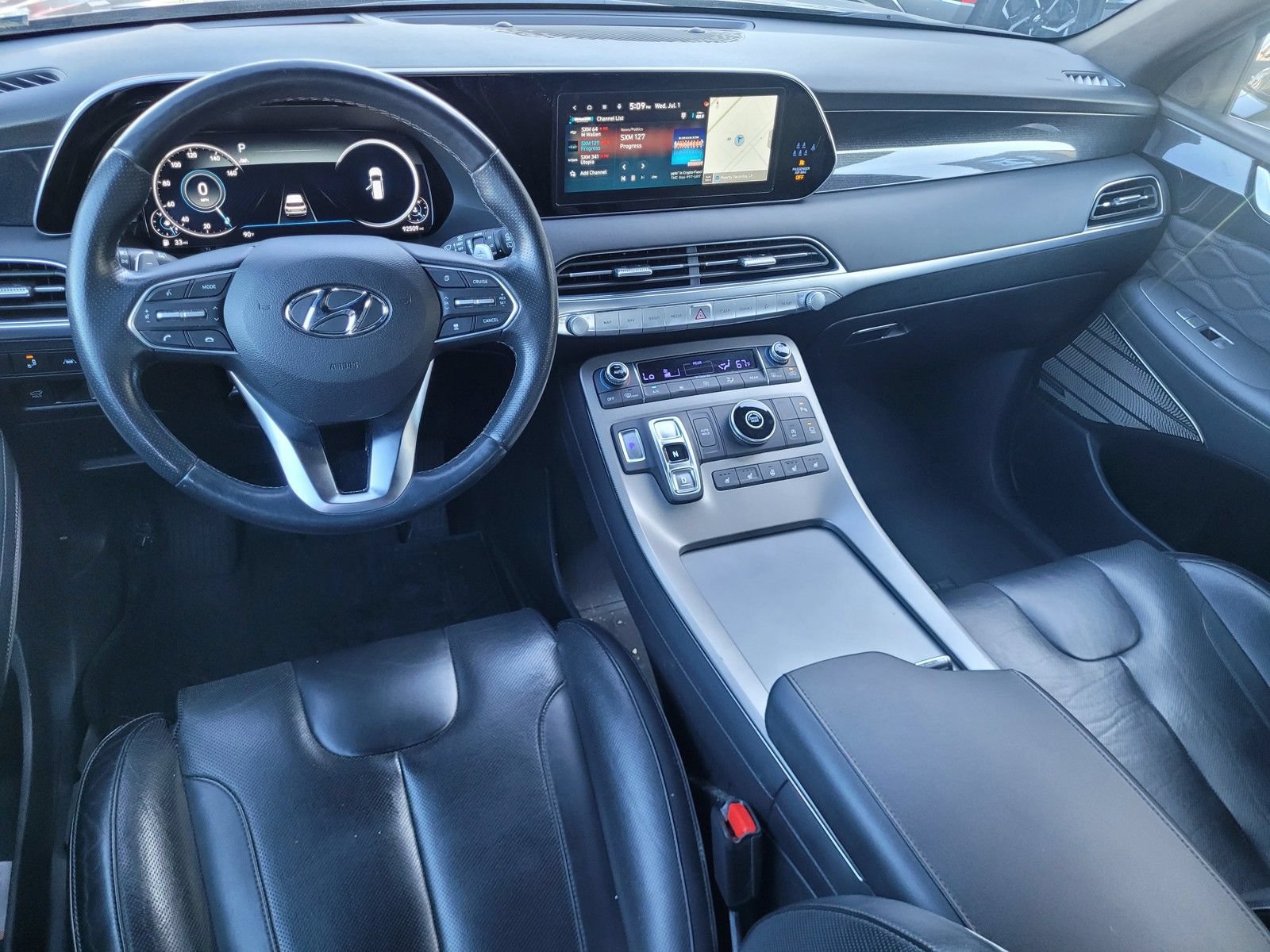 Used 2022 Hyundai Palisade Calligraphy w/ Winter Package FWD image 17
