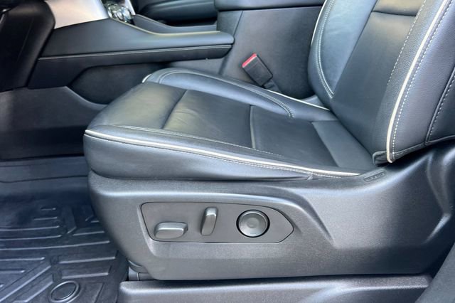 Used 2021 GMC Yukon SLT w/ Rear Media and Nav Package image 13