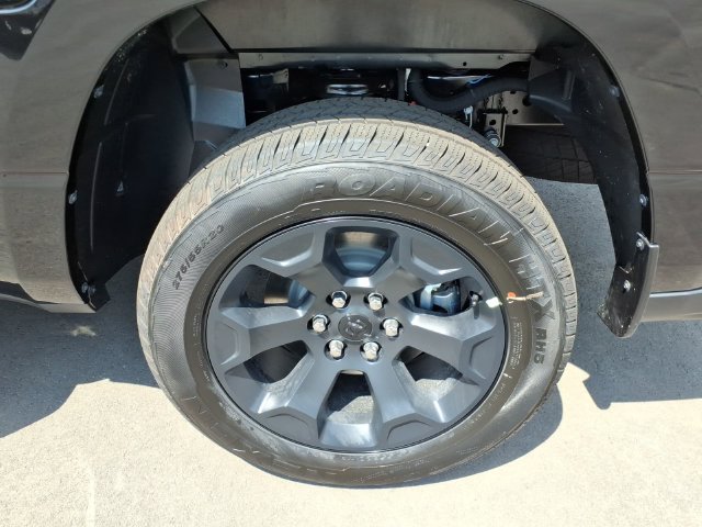 New 2026 RAM 1500 Express AWD/4WD image 4