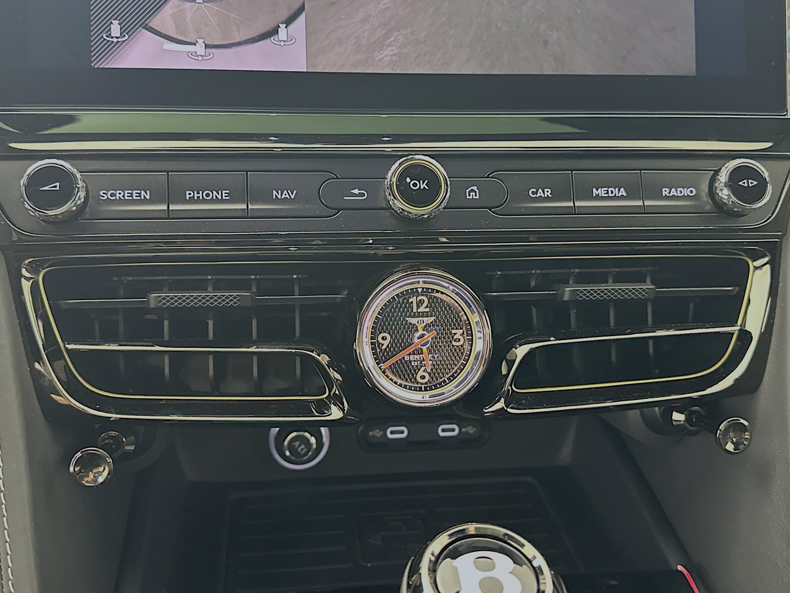 New 2026 Bentley Flying Spur V8 AWD/4WD image 28