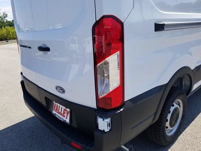 New 2026 Ford Transit 250 148 Medium Roof w/ Load Area Protection Package RWD image 7