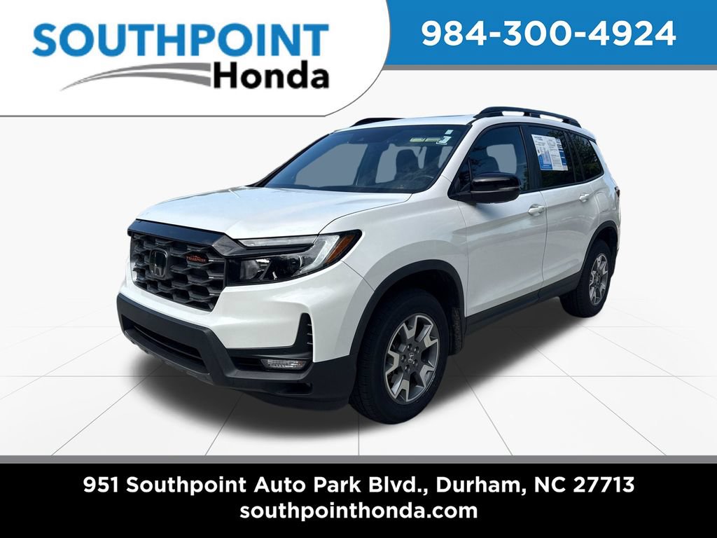 Used 2023 Honda Passport TrailSport image 3