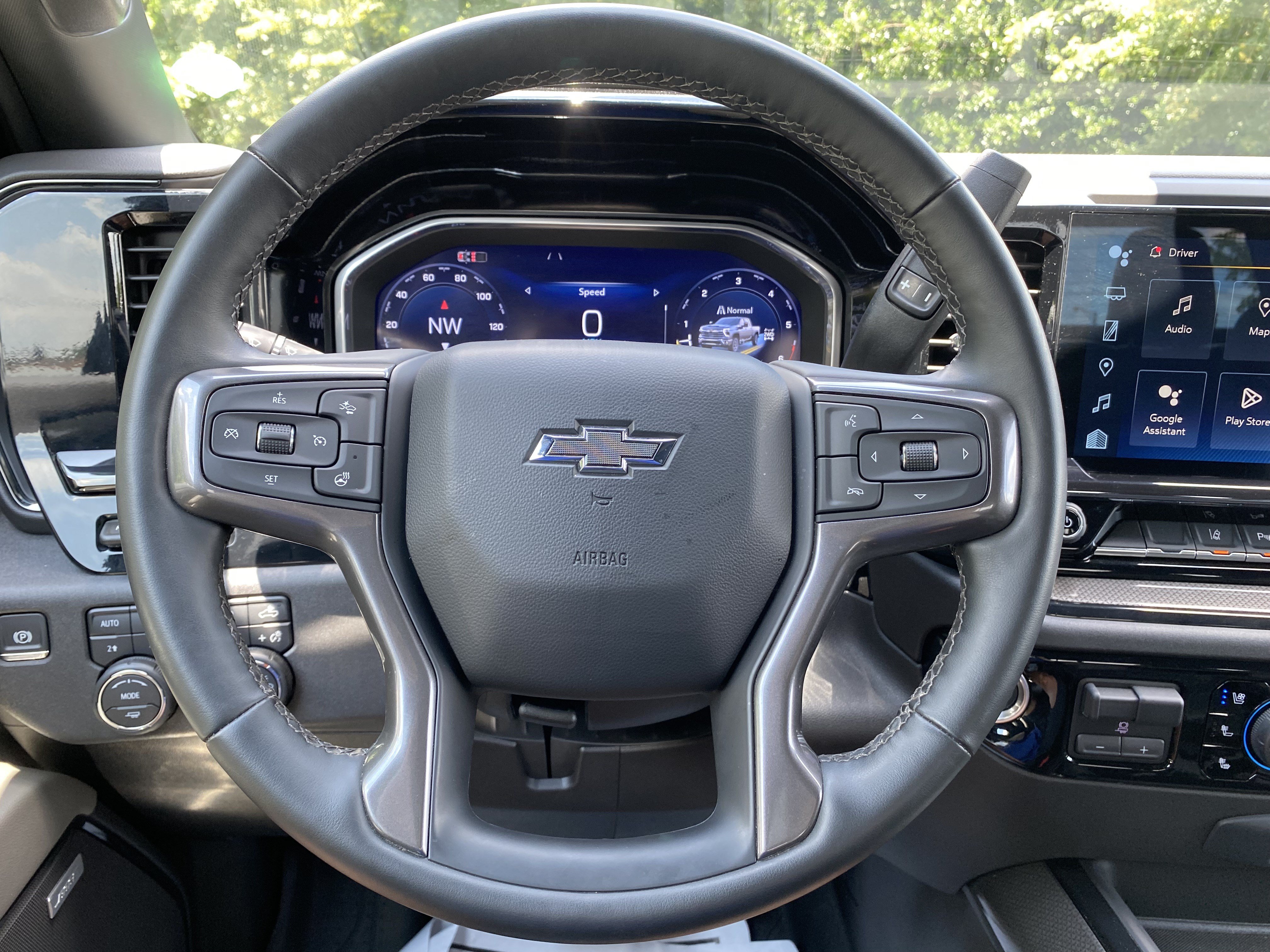 Used 2024 Chevrolet Silverado 2500 ZR2 w/ Technology Package AWD/4WD image 19
