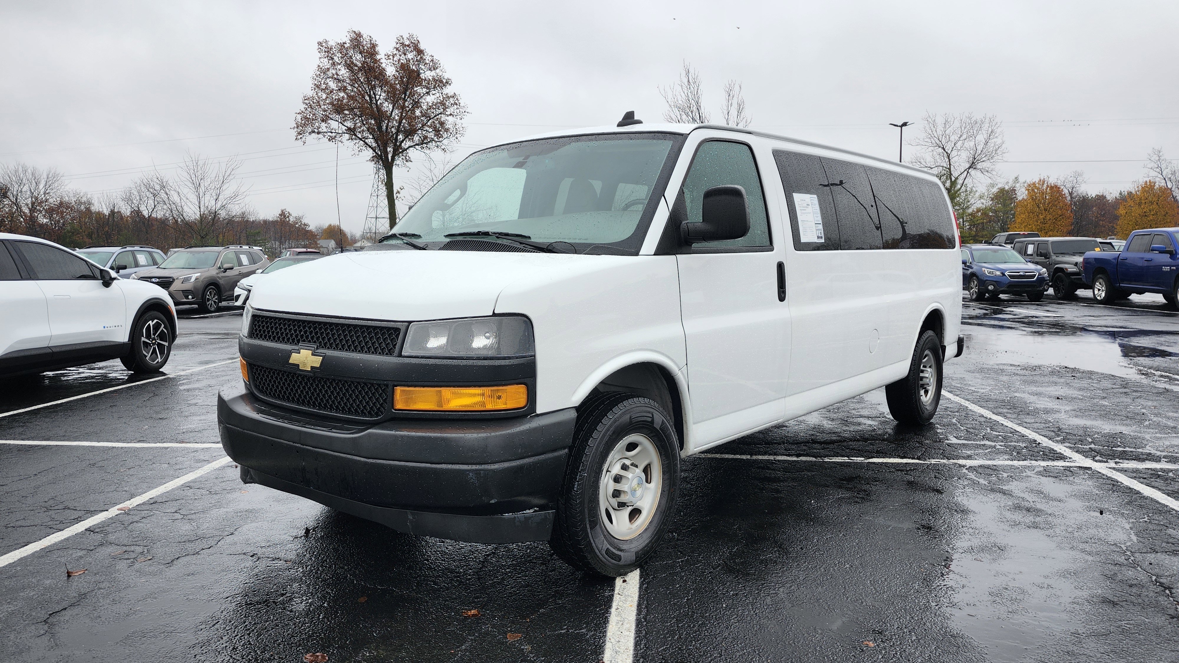 Used 2022 Chevrolet Express 3500 LS image 11