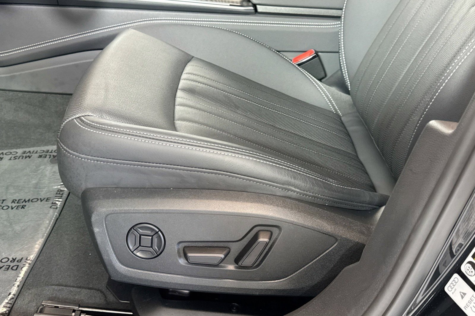 Used 2025 Audi A6 Premium Plus w/ Premium Plus Package image 18