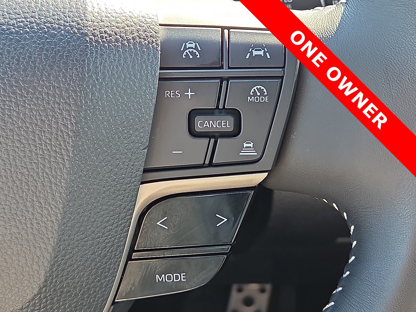 Used 2025 Toyota Camry SE FWD image 22