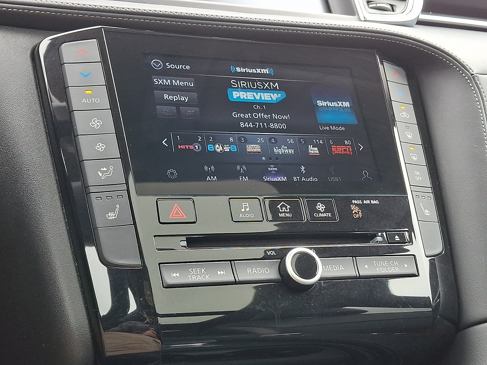 Used 2023 INFINITI QX50 Luxe AWD/4WD image 17