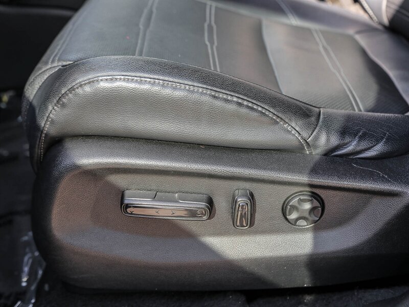 Used 2017 Honda CR-V Touring image 22