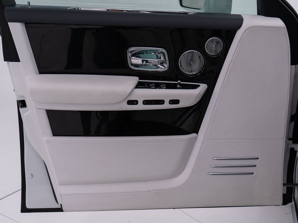 Certified 2023 Rolls-Royce Phantom Sedan RWD image 12