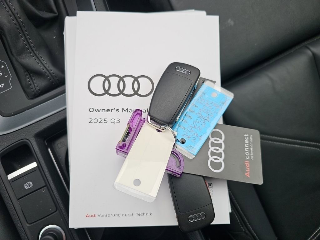 Certified 2025 Audi Q3 2.0T Premium w/ Convenience Package AWD/4WD image 5