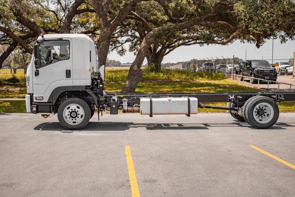 New 2024 Chevrolet Low Cab Forward 6500XD image 5