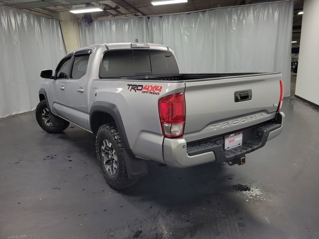 Used 2017 Toyota Tacoma TRD Off-Road w/ Premium & Technology Package image 6