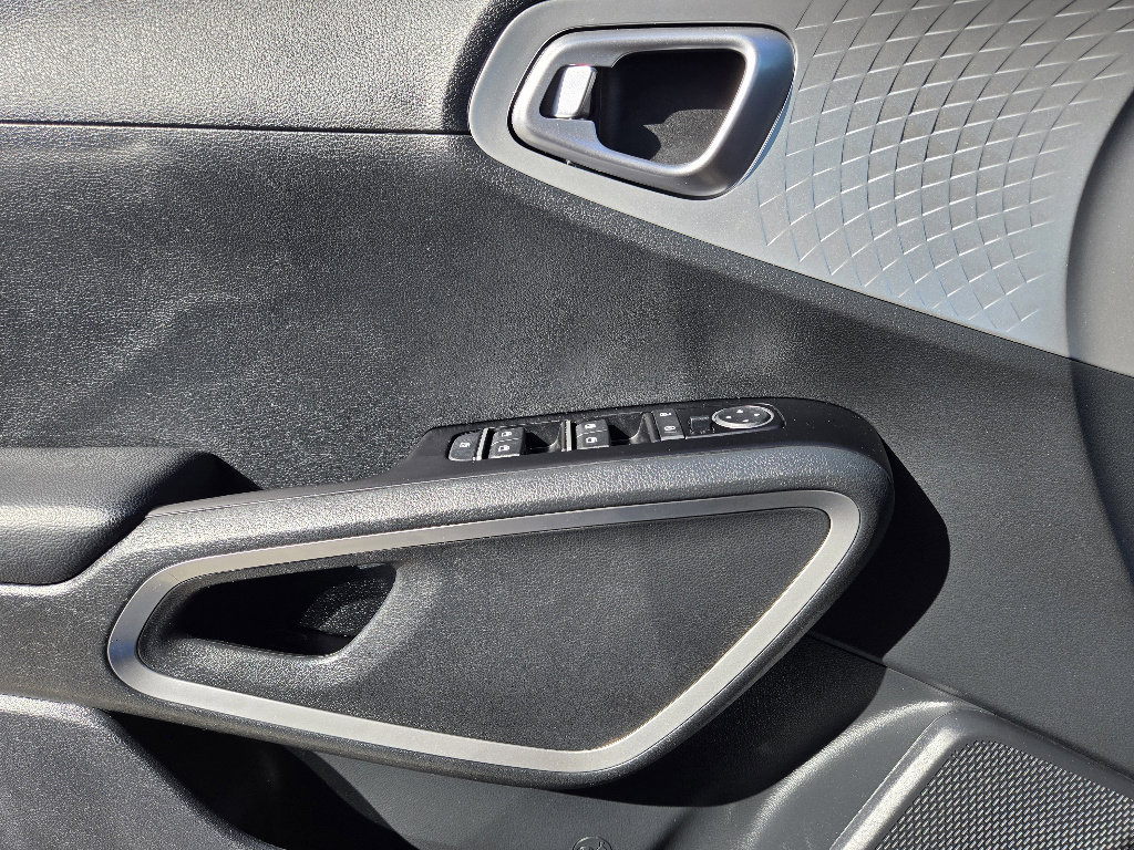 Used 2024 Kia Soul S image 25