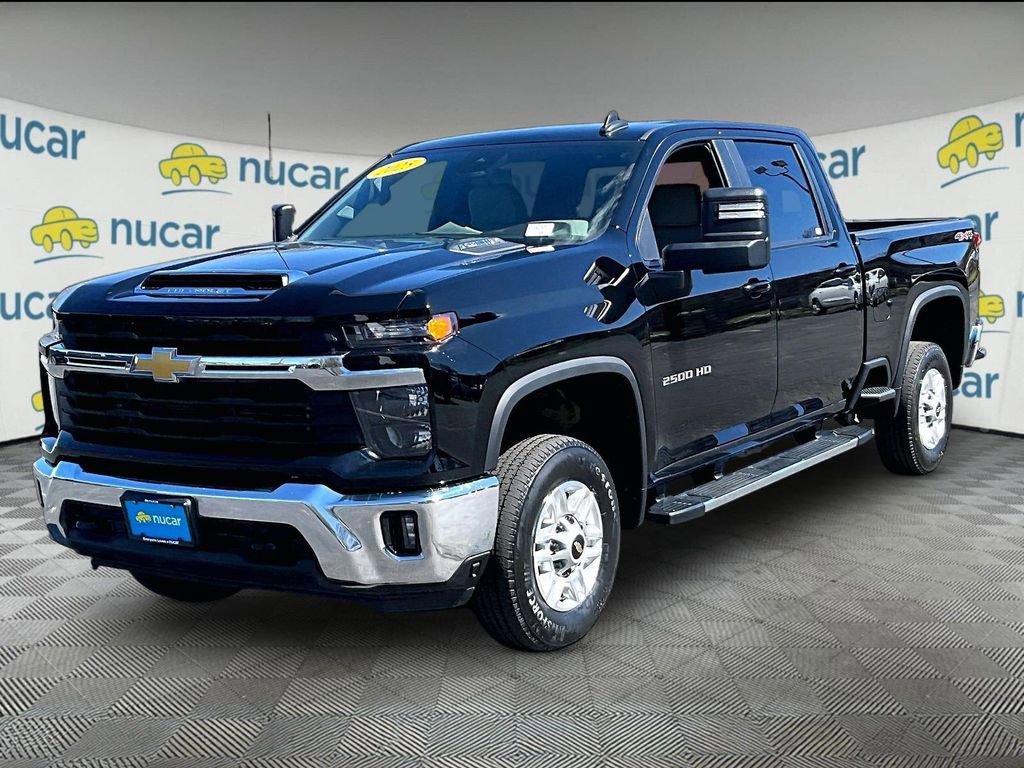 Used 2025 Chevrolet Silverado 2500 LT w/ Convenience Package AWD/4WD image 3