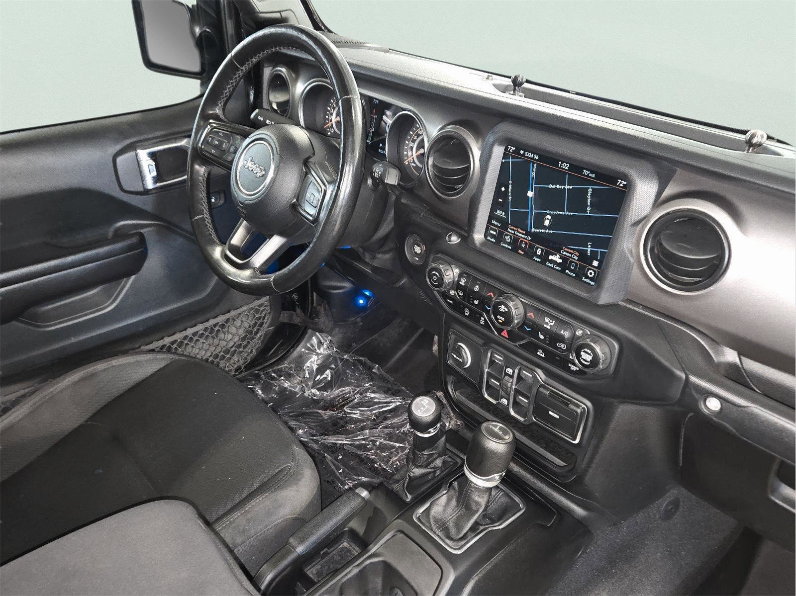 Used 2021 Jeep Gladiator Willys AWD/4WD image 34