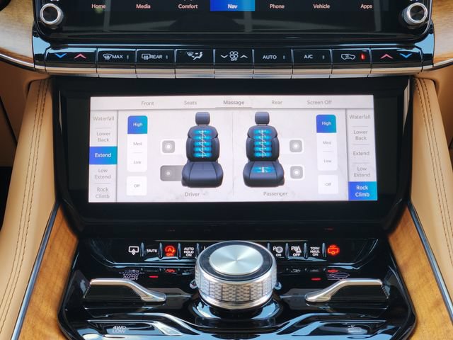 Certified 2025 Jeep Grand Wagoneer Series III AWD/4WD image 19