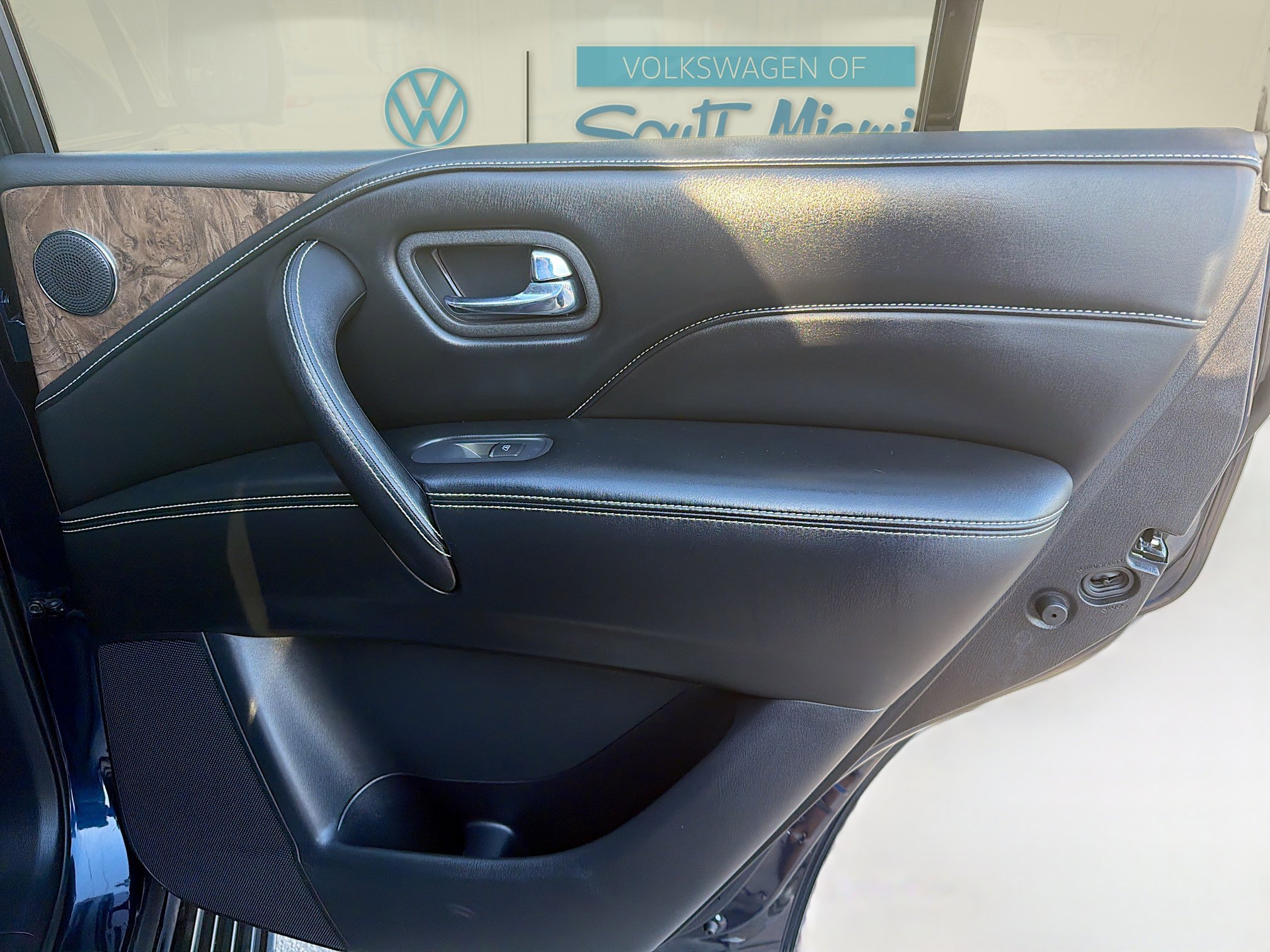 Used 2023 INFINITI QX80 Premium Select w/ Cargo Package image 31