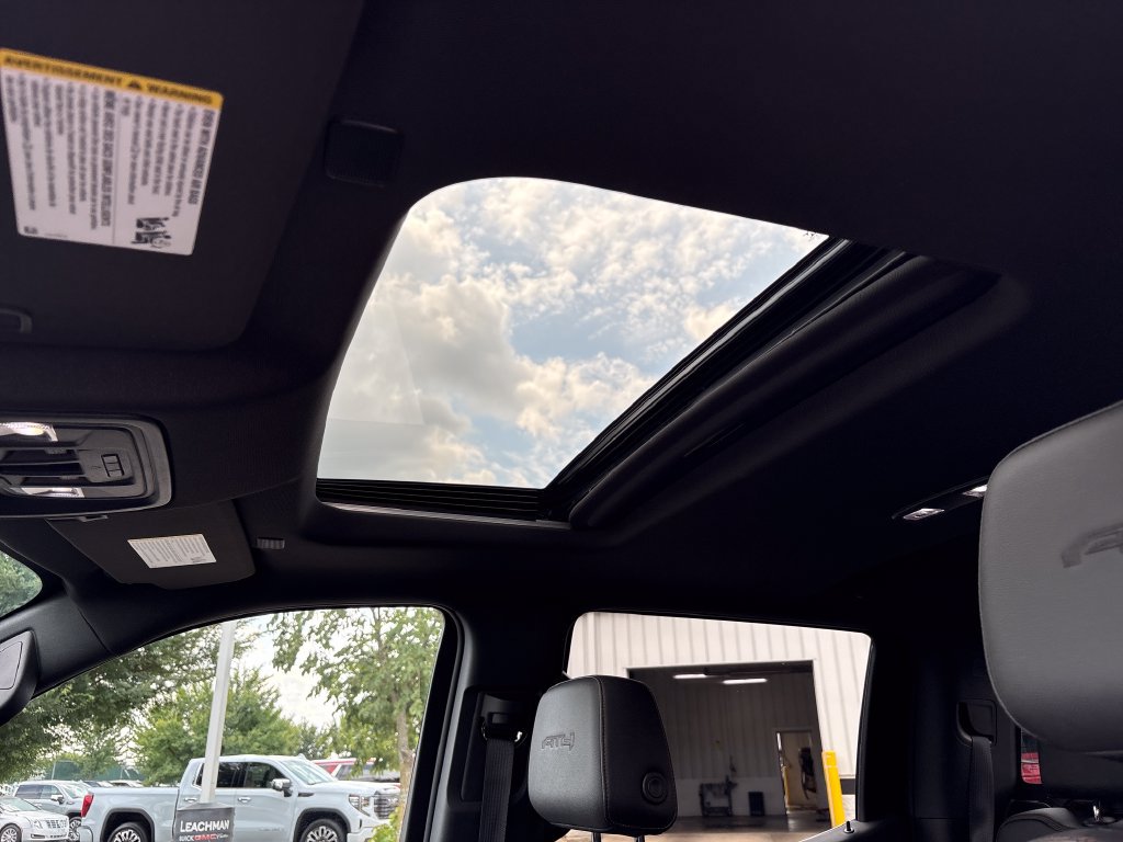 Certified 2022 GMC Sierra 1500 AT4 w/ AT4 Premium Package AWD/4WD image 18