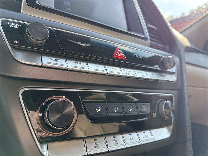 Used 2019 Hyundai Sonata SE FWD image 11