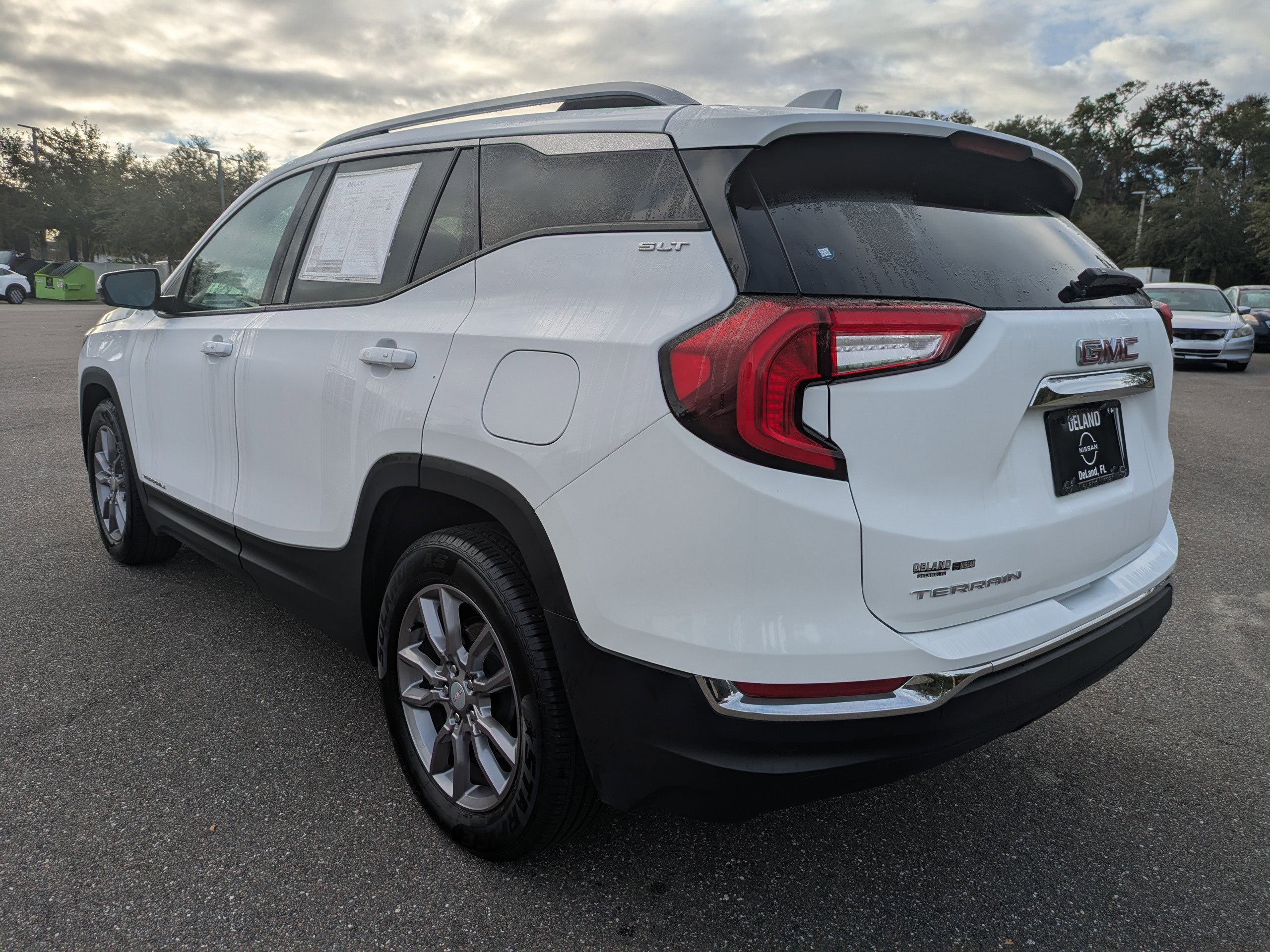 Used 2023 GMC Terrain SLT image 6