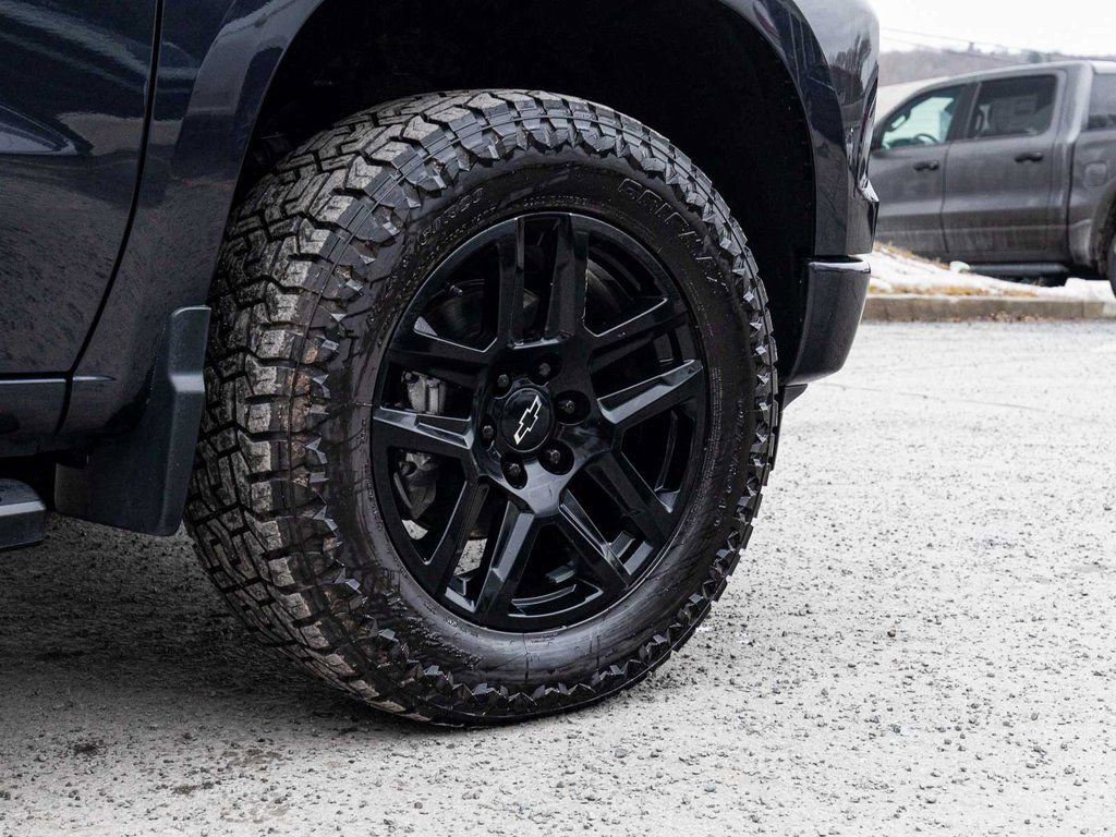 Used 2024 Chevrolet Silverado 1500 RST w/ Protection Package image 9