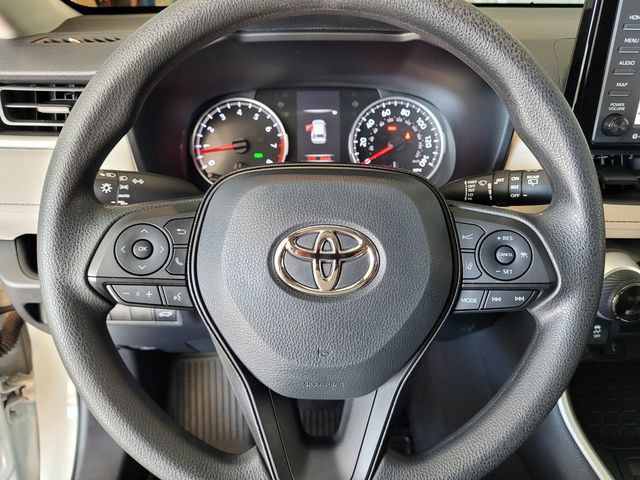 Used 2022 Toyota RAV4 XLE w/ Convenience Package FWD image 23