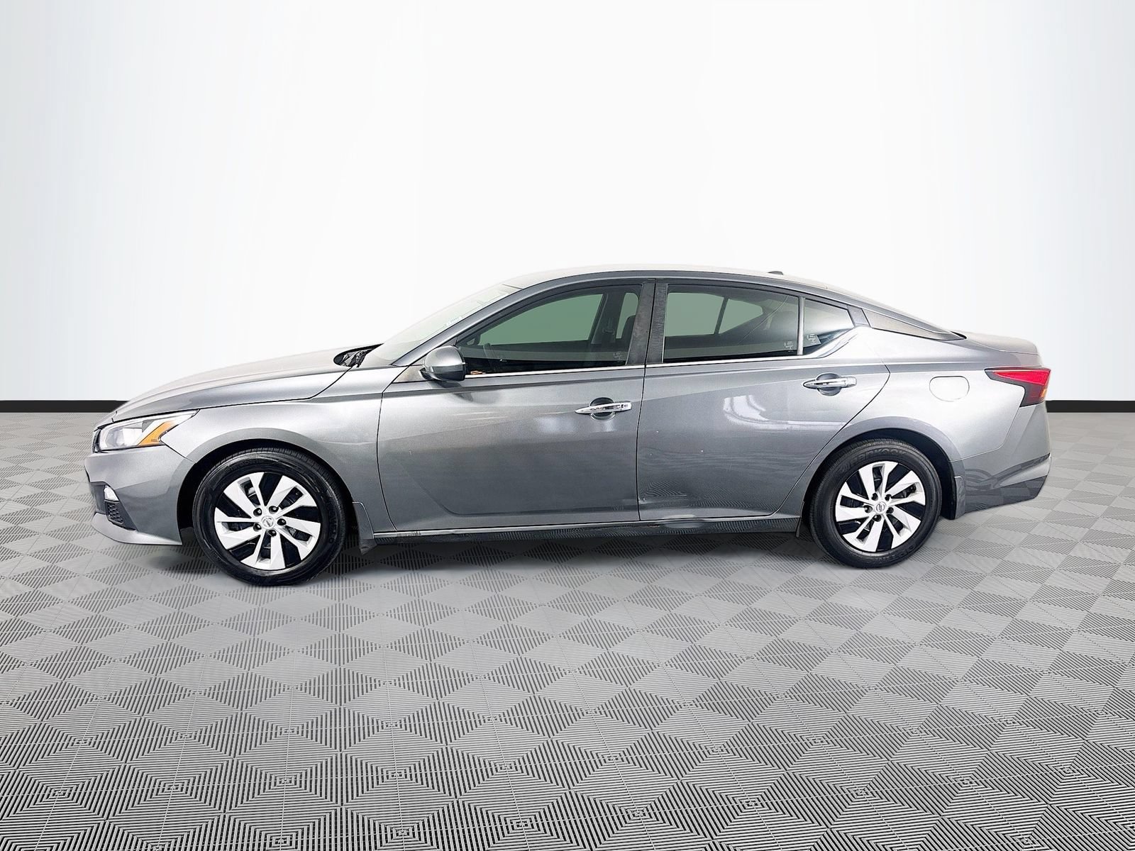 Used 2019 Nissan Altima 2.5 S FWD image 4