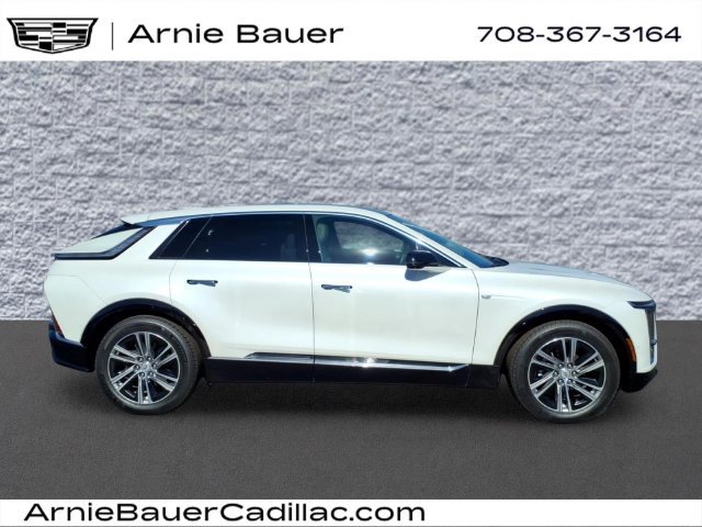 Used 2024 Cadillac Lyriq Luxury AWD/4WD image 4