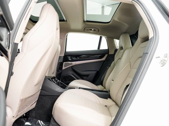 Certified 2025 Porsche Panamera 4 image 24