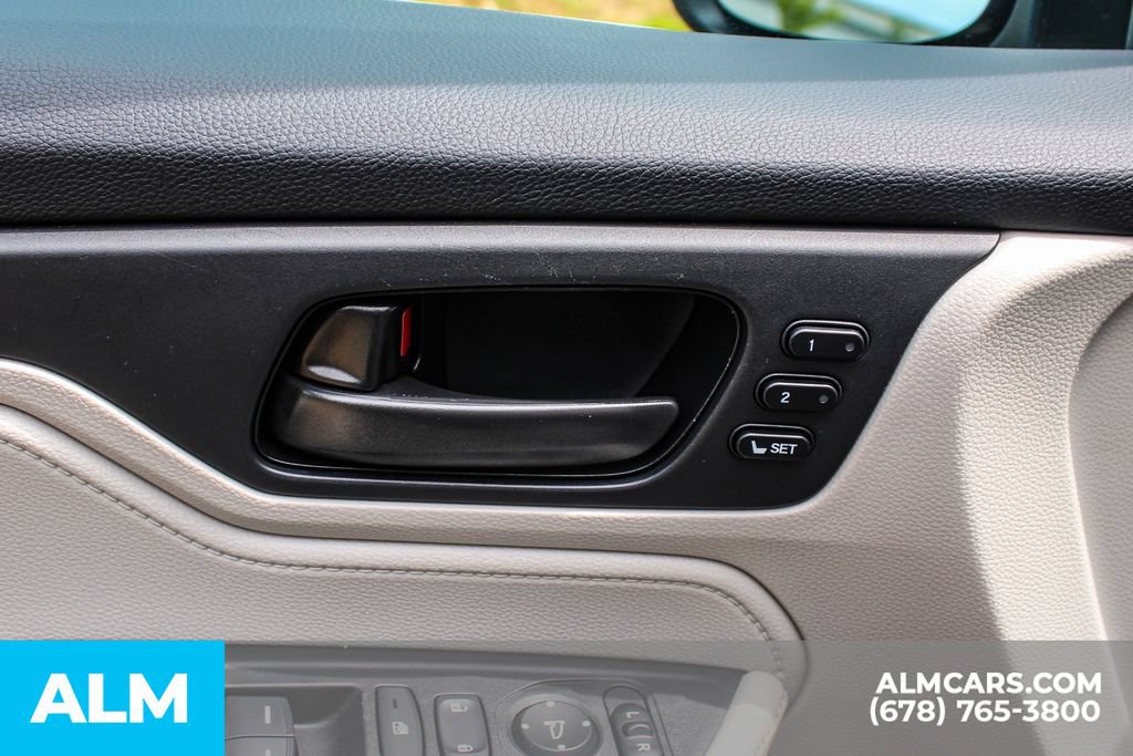 Used 2025 Honda Odyssey EX-L image 42
