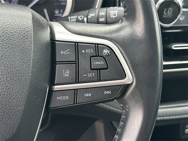 Used 2022 Toyota Highlander XLE image 36