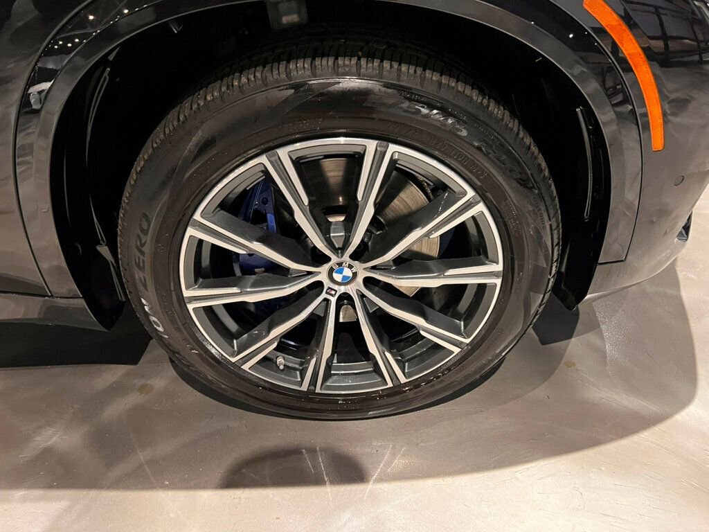 Used 2023 BMW X5 xDrive40i w/ M Sport Package image 13