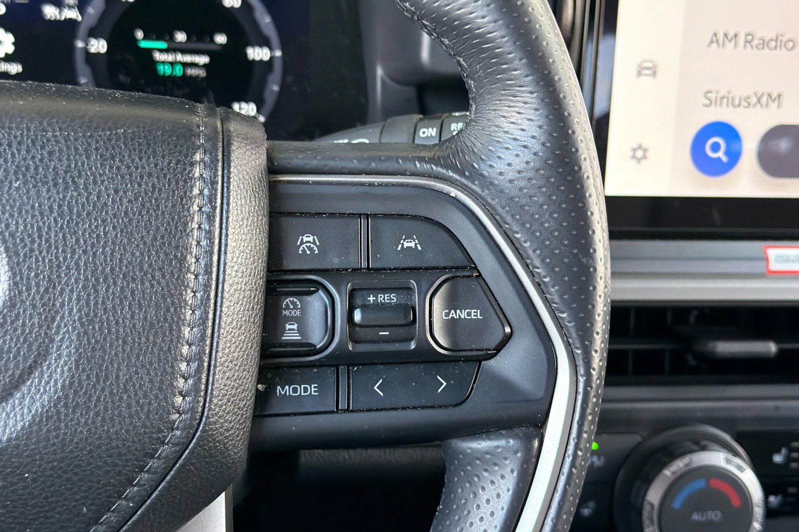 Used 2025 Toyota 4Runner TRD Off-Road Premium AWD/4WD image 31