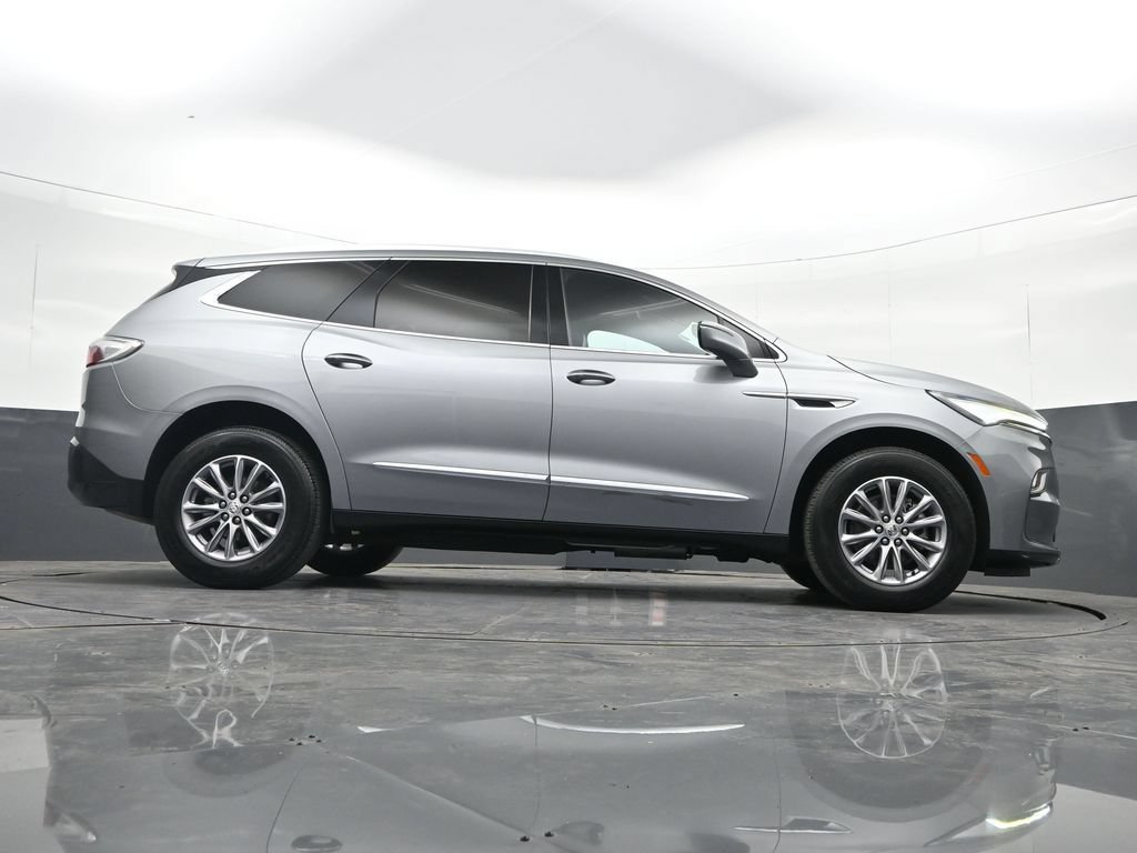 Used 2023 Buick Enclave Essence AWD/4WD image 36