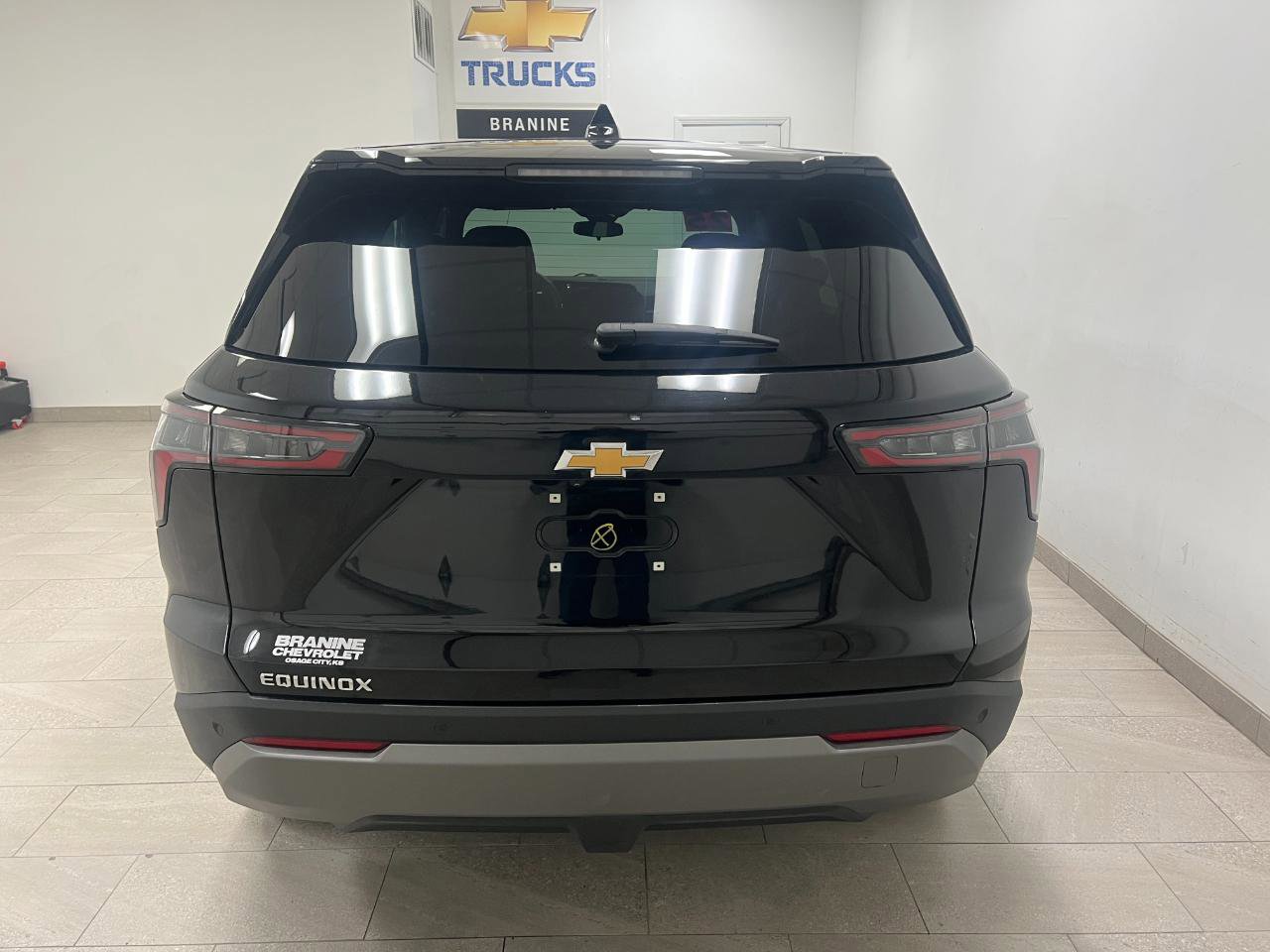 Used 2025 Chevrolet Equinox LT FWD image 19