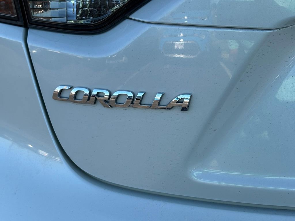 Used 2021 Toyota Corolla XSE image 9