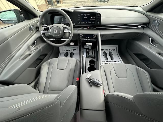 New 2026 Hyundai Elantra Sport image 9