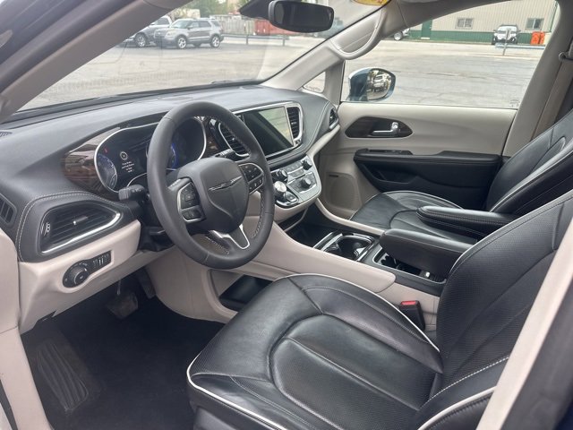 Used 2022 Chrysler Pacifica Limited image 22
