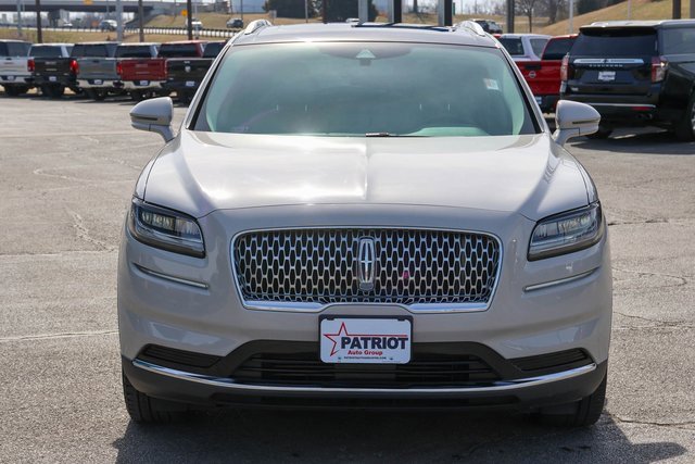 Used 2021 Lincoln Nautilus Reserve image 2