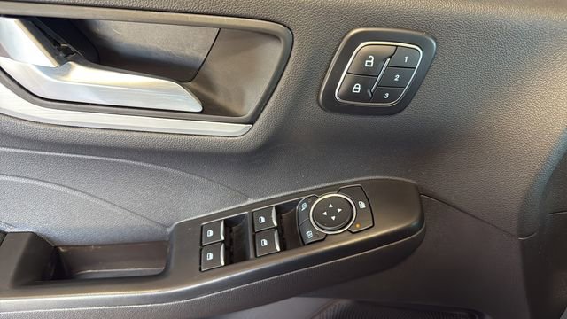 Used 2025 Ford Escape Platinum AWD/4WD image 13
