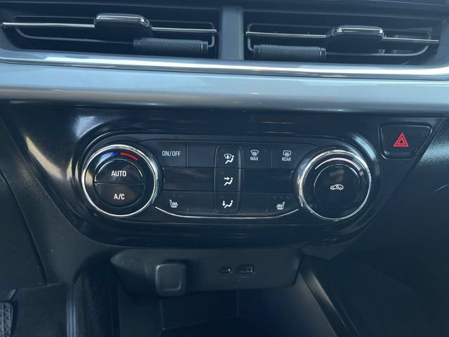 Used 2024 Chevrolet Trax LT w/ Driver Confidence Package FWD image 18