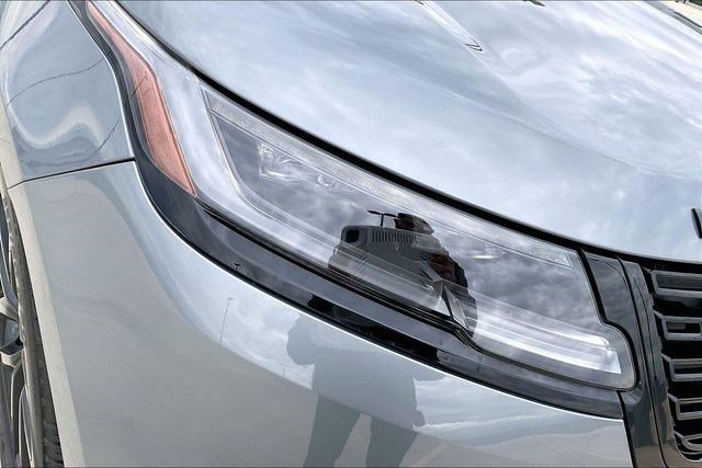 Used 2025 Land Rover Range Rover Velar Dynamic SE image 35